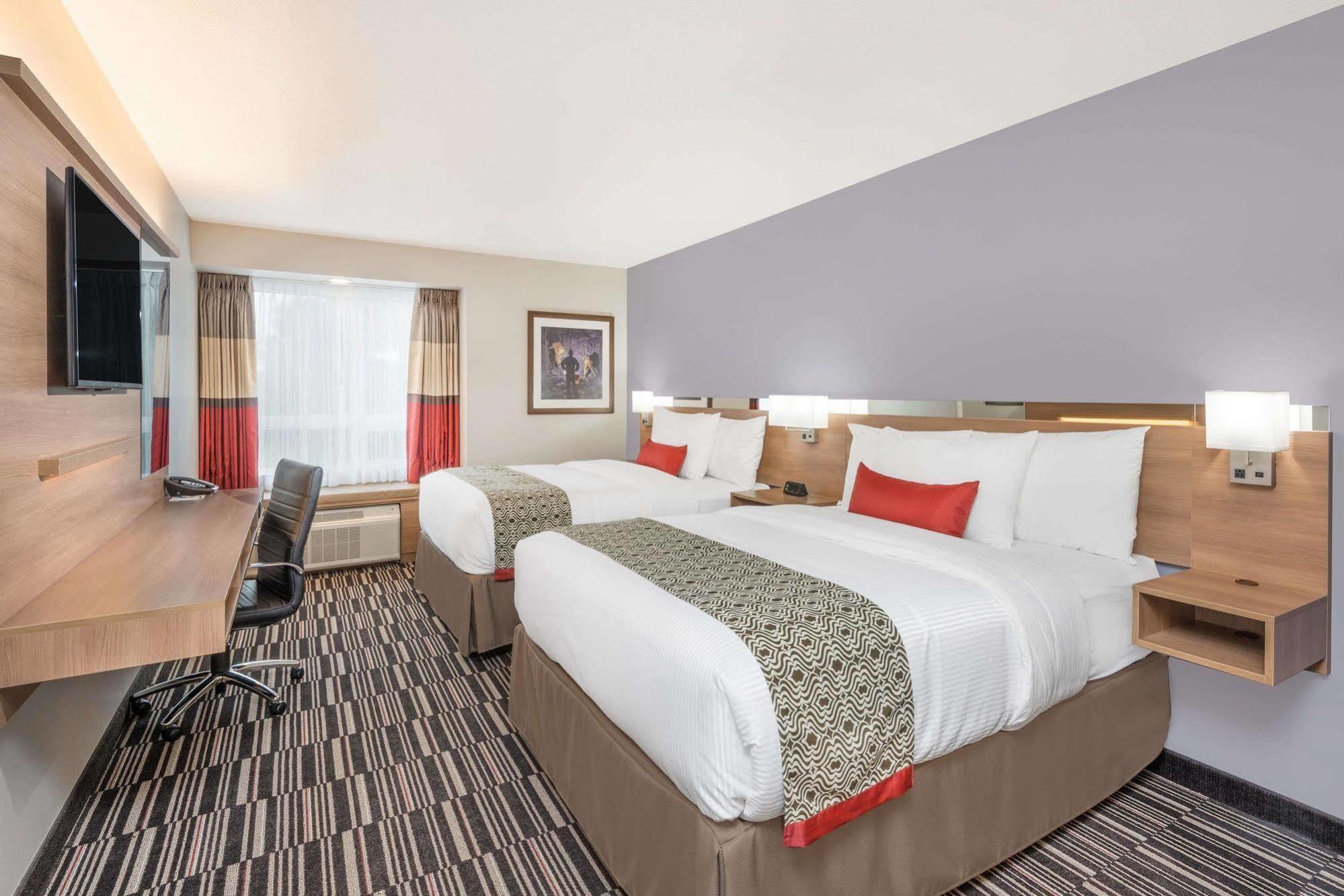 Microtel Inn & Suites By Wyndham Sudbury Extérieur photo