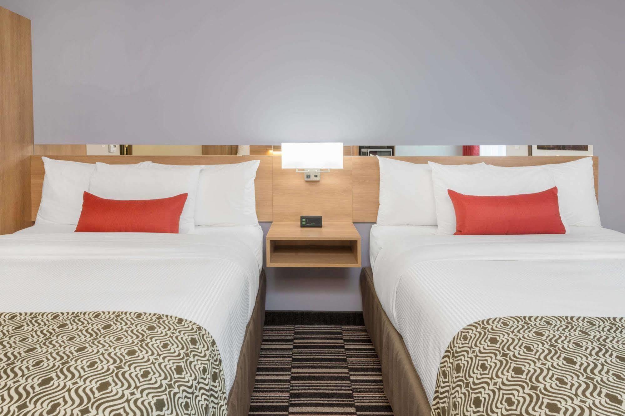 Microtel Inn & Suites By Wyndham Sudbury Extérieur photo
